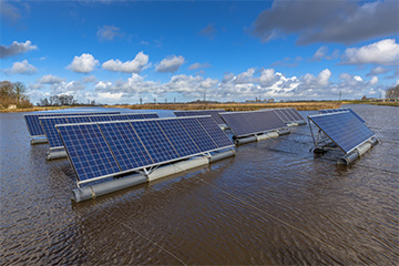Plantas solares flotantes en los embalses