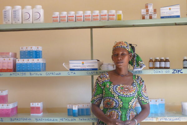 Mali. Foto 3 Dispensario de medicamentos de Centro de Salud de Founia