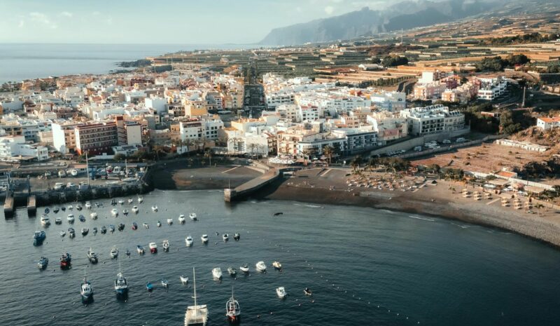 Ciudades costeras, movimientos migratorios, sociología y sostenibilidad